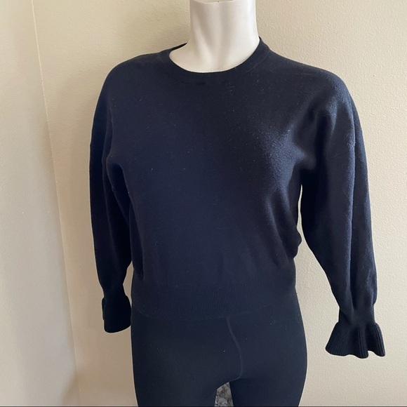 Mod ref black bell sleeve sweater sz.S - Picture 1 of 3